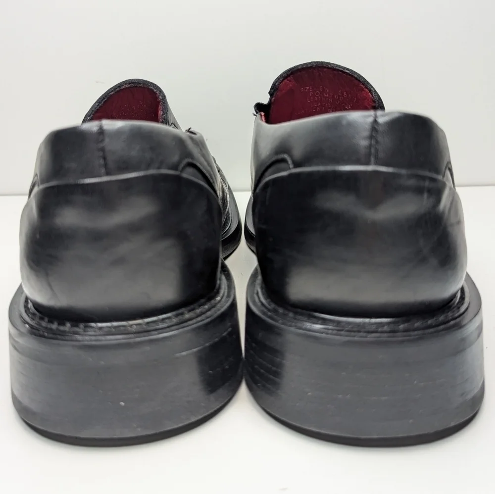 Kenneth Cole New York pre owned